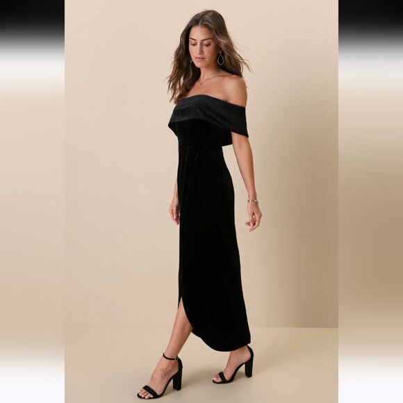 Lulus Dresses & Skirts - NWT Lulu's I'm Enchanted Black Velvet Off-the-Shoulder Maxi Dress Size XL